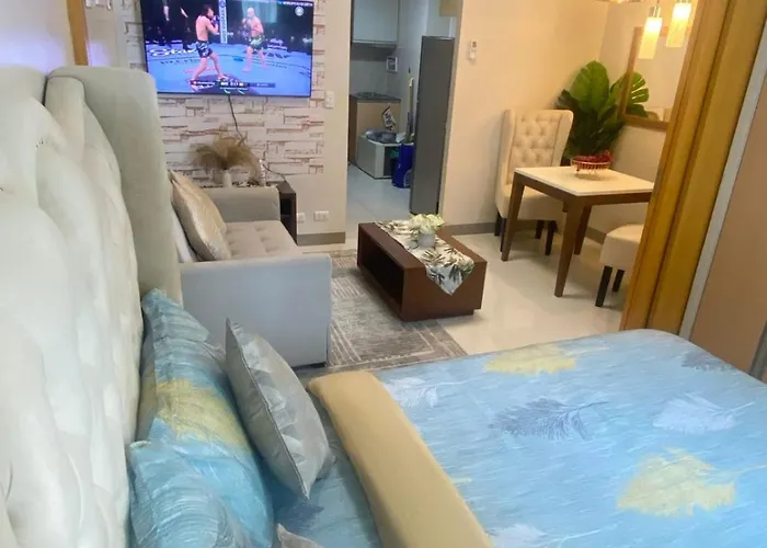 La Rosa - Uptown Bgc Apartment